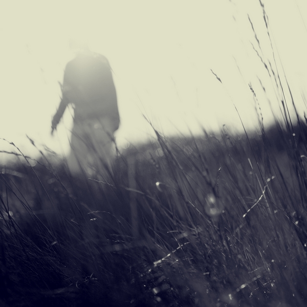 i am without shoes by Piarvi-Recherreen