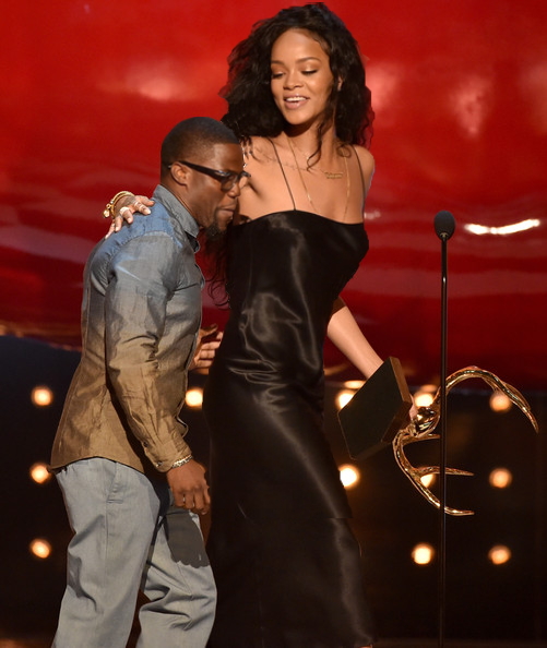 Kevin Hart vs Tall Rihanna by TallGirlFan on DeviantArt