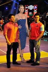 Tall Maria Sharapova towering Sachin and Aamir