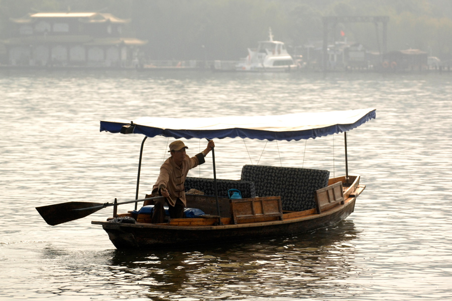 Boating on West Lake 3