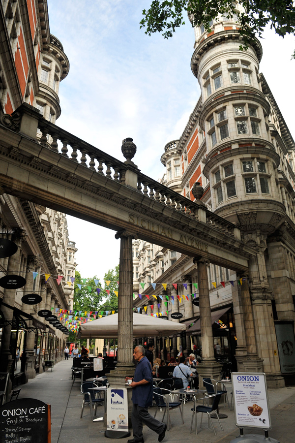 Sicilian Avenue 1, Bloomsbury