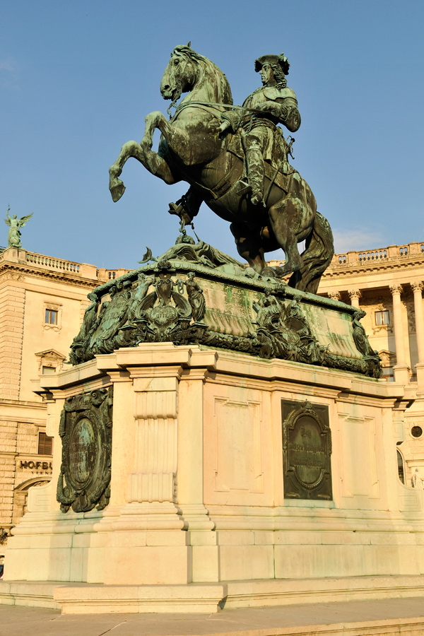 Hofburg statue Vienna 1