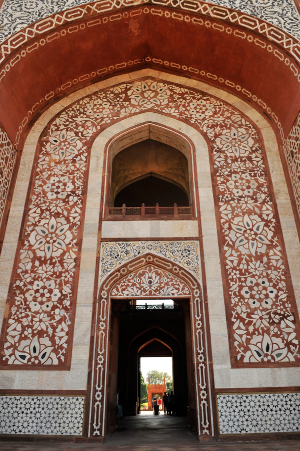 Sikandra Mosque entrance 1