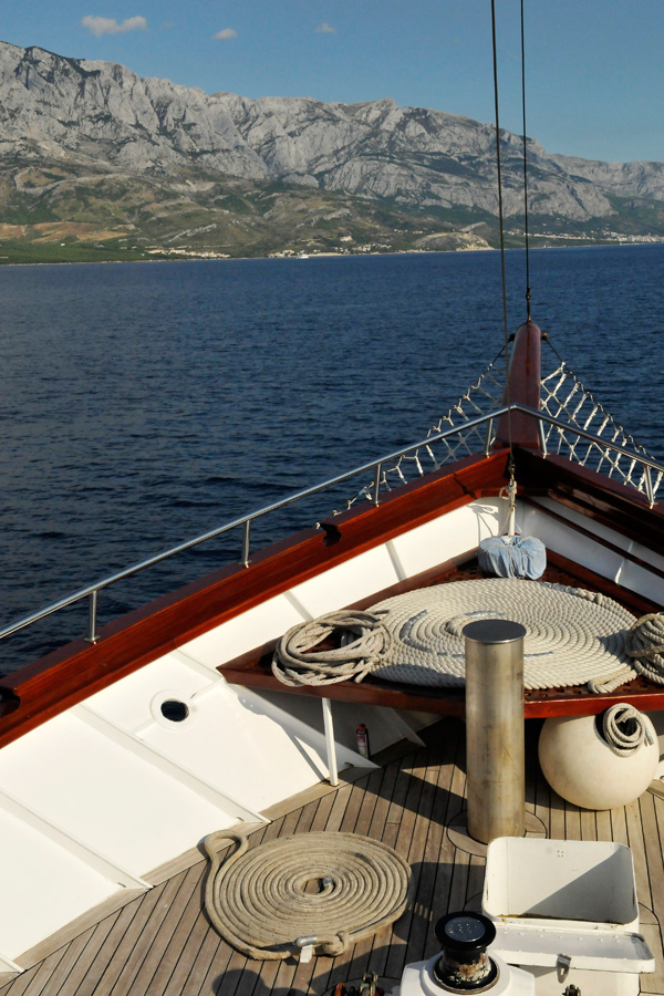 Sailing to Makarska