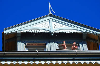 Four feet high in Bern, Switzerland