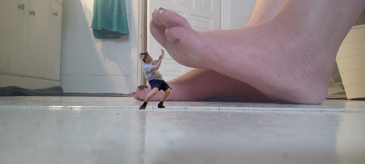 Giantess Specialfeet4u By Giantessfanboy2015 On DeviantArt giantess-specialfeet4u-by-giantessfanboy2015-on-deviantart