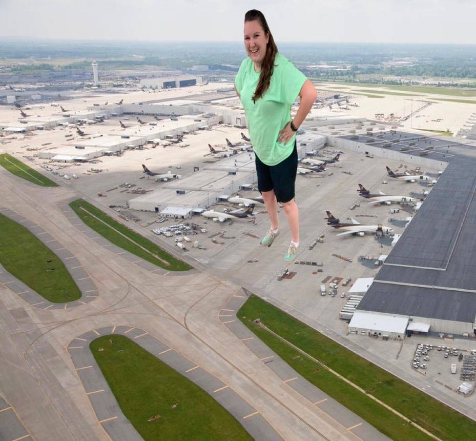 Giantess Julian Hanging Out At The Airport By Giantessfanboy2015 On Giantess Julian Hanging Out At The Airport By Giantessfanboy2015 On