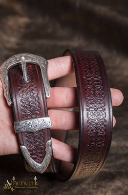 Leather belt red-brown