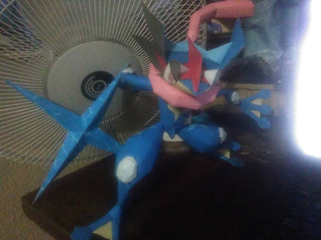 Greninja ash papercraft