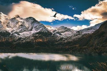 Lake plus the mountains by JoaoRibeir