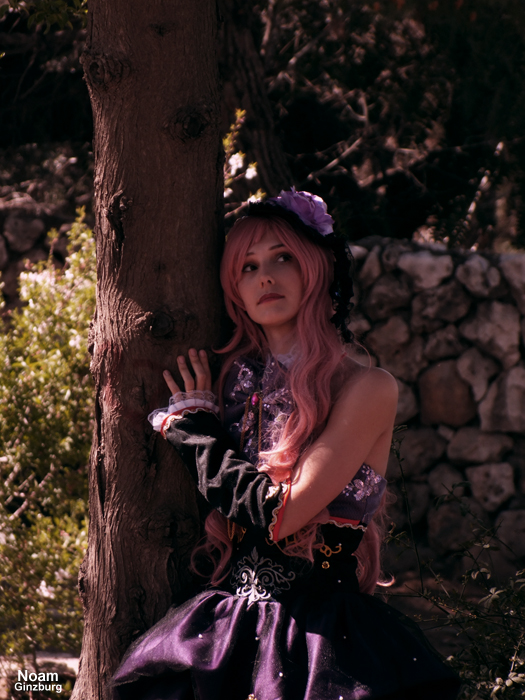 Luka Vocaloid cosplay