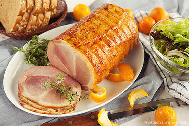 Honey Glazed Ham by peachjuice