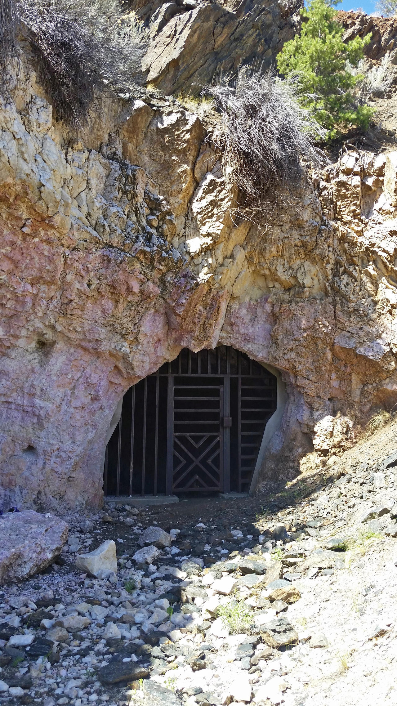 Harding Mine Harding Pegmatite Mine by Chadacryst on DeviantArt
