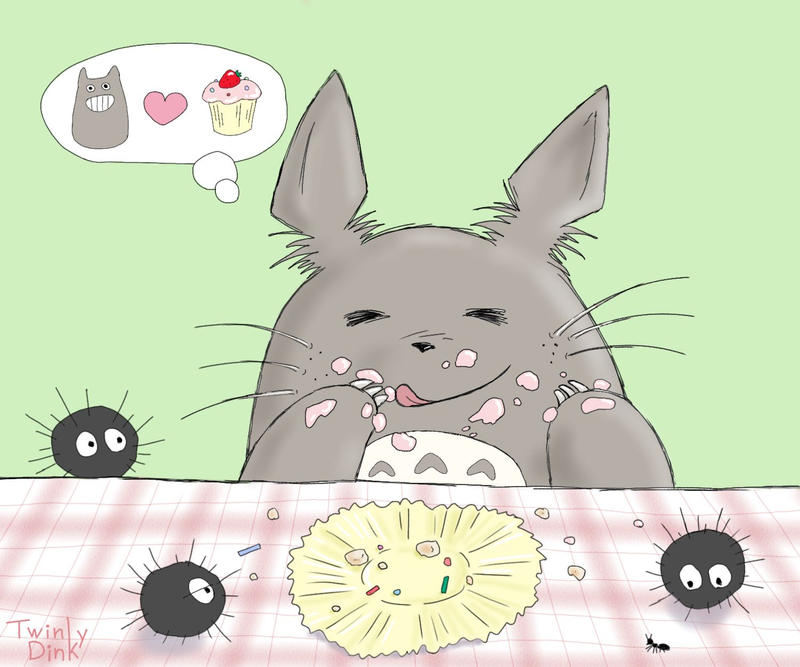 Totoro with Cupcake 2