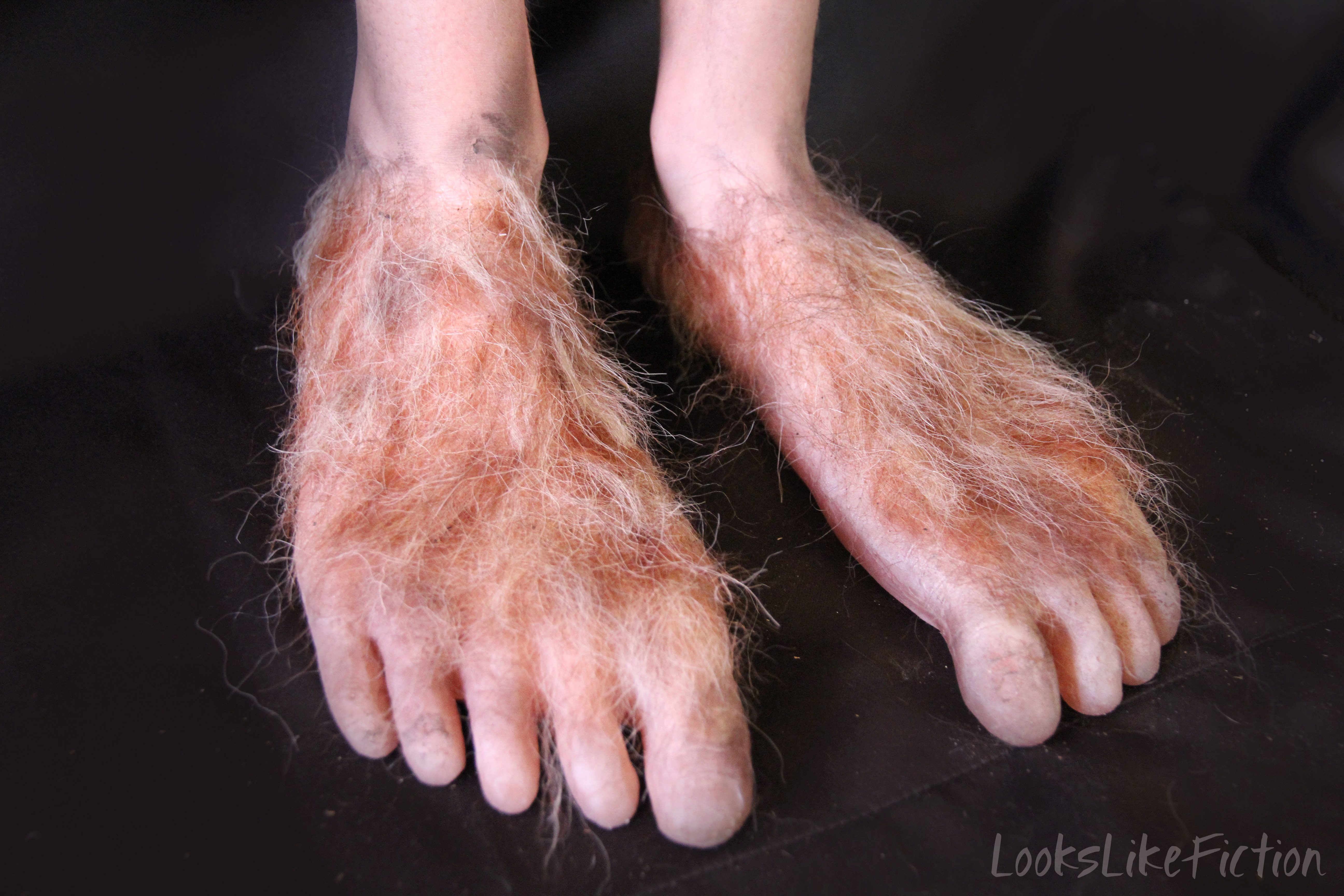 Are hobbit feet what False Facts