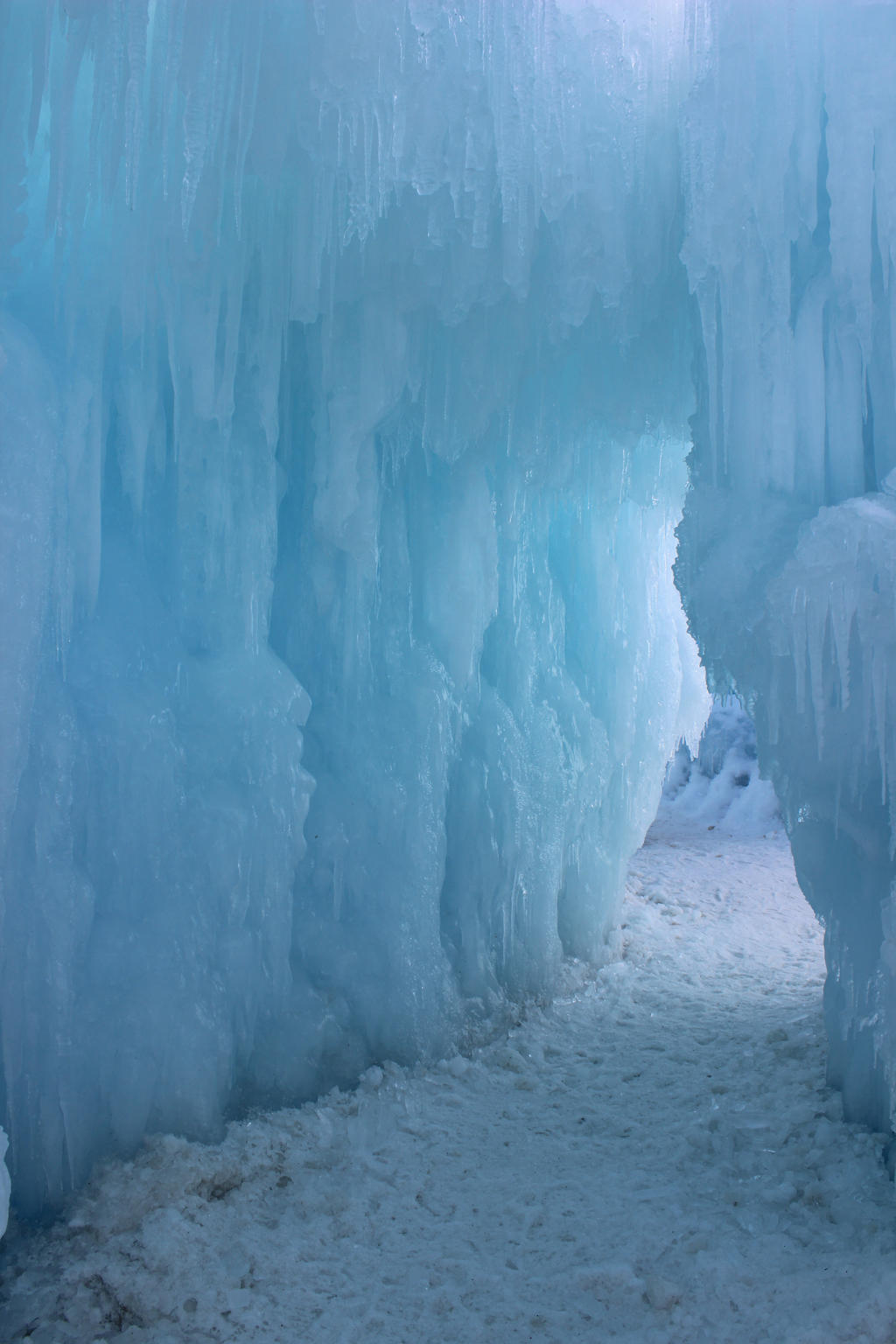 Winter Scenes - Ice Castle Path