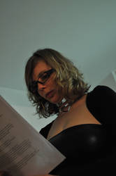 Esclave Vanessa Bdsm Contract Reading 