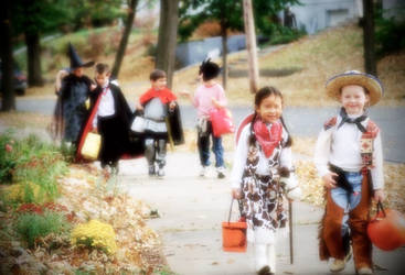 Slender Man Stalking Trick 'R Treaters by Exovedate