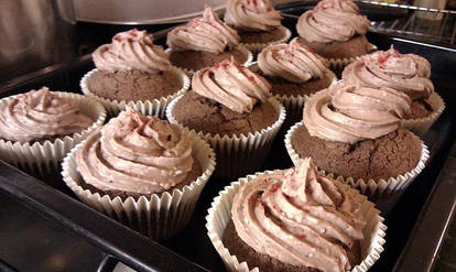 Cream Chocolate Cupcakes