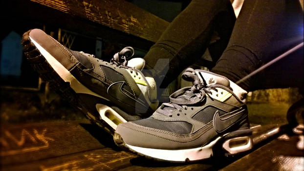 my girls nike airmax classic