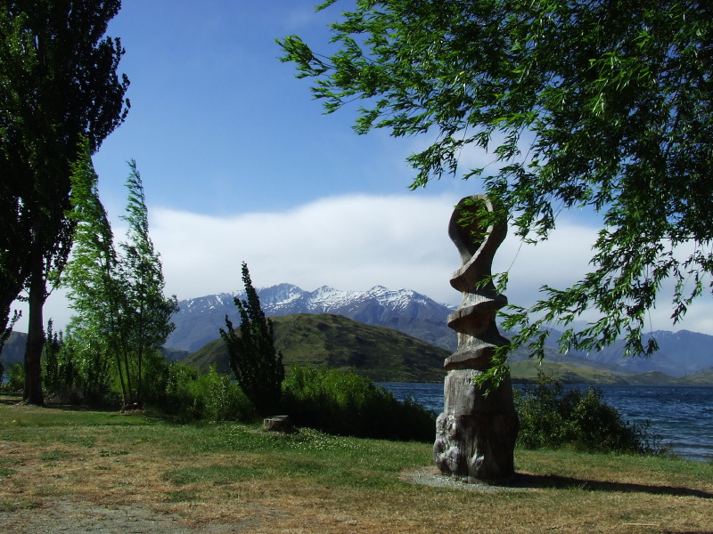 Sculpture at Lake Wanaka in NZ