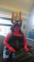 Fem Hellboy cosplay train