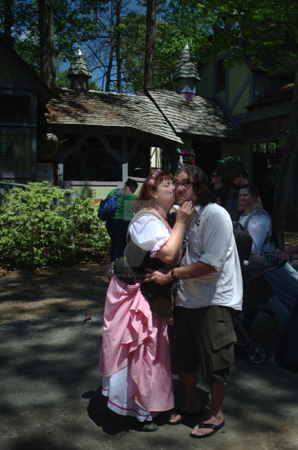 Kissing wench