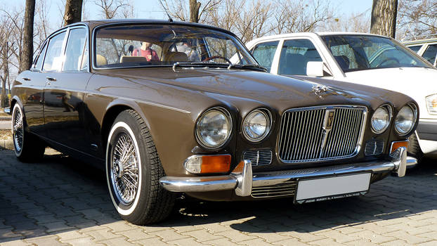 Jaguar XJ12