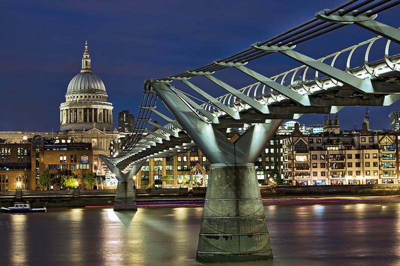 Millennium Bridge by lesogard