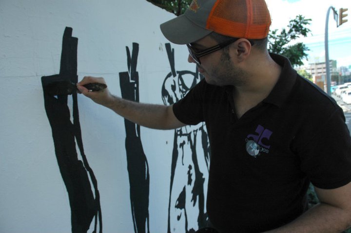 pintando en la calle