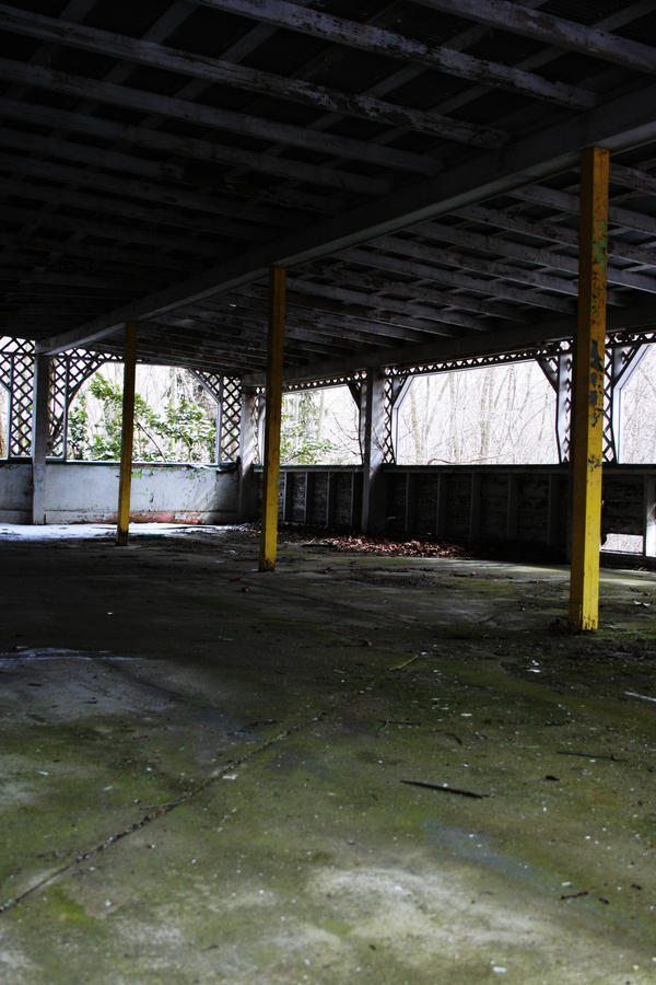 abandoned park 04 by aeiryn