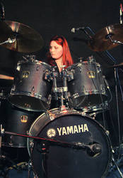 Marta Medler, drummer by manewnya