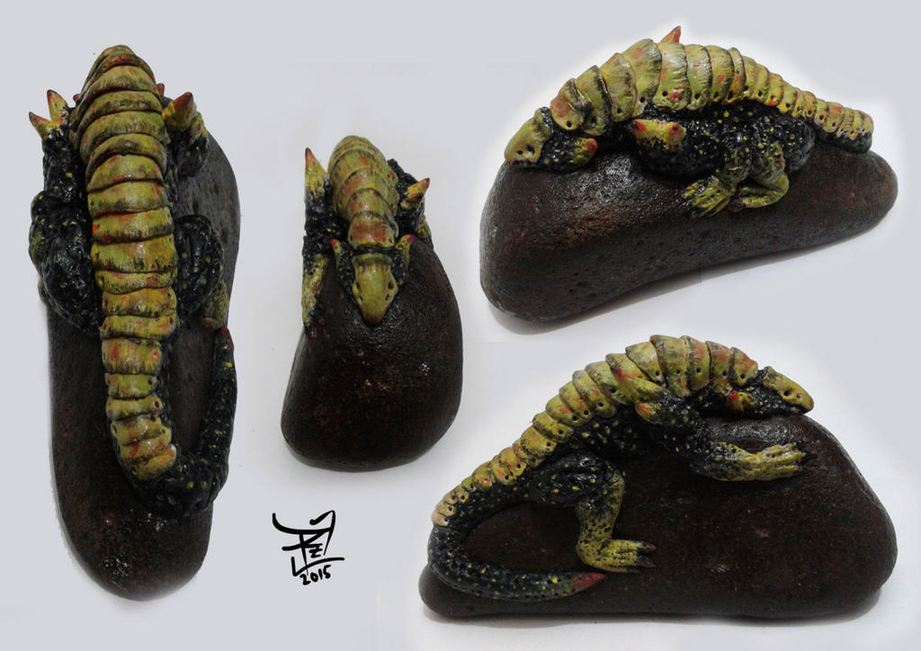 Green Shield Lizard by RhezzaJambul on DeviantArt