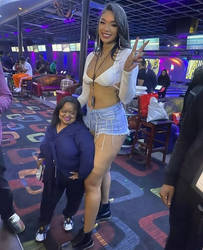 Very tall woman height comparison 