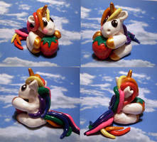 Unicorn w Strawberry Multiview