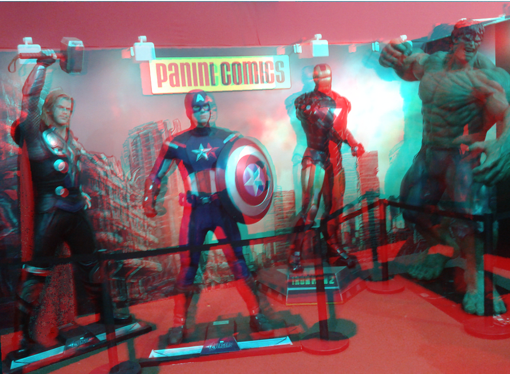 Avengers at the Panini Comics booth in 3D Anaglyph