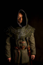 Dagged hood and Gambeson