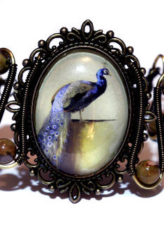 Neo Victorian Jewelry - Bracelet - Peacock Cameo