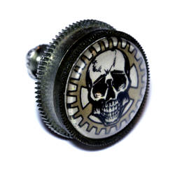 Steampunk Neo Victorian Lapel pin Skull and Gear