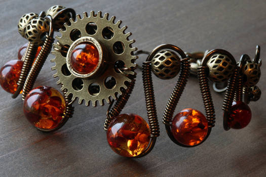 Steampunk bracelet with Gear and Amber
