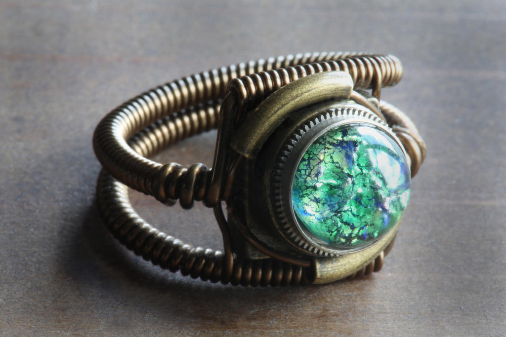 Steampunk Ring - Vintage Green Harlequin glass