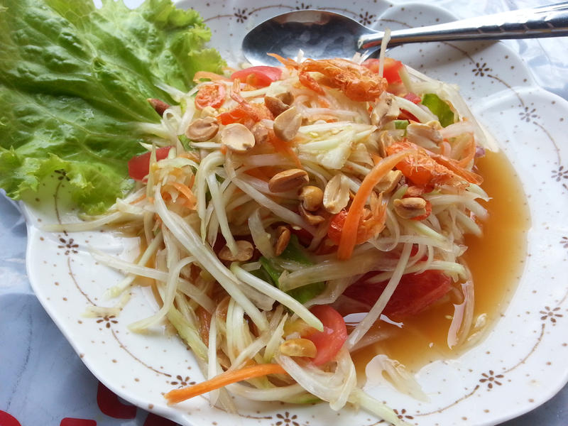 Thai Spicy Green Papaya Salad