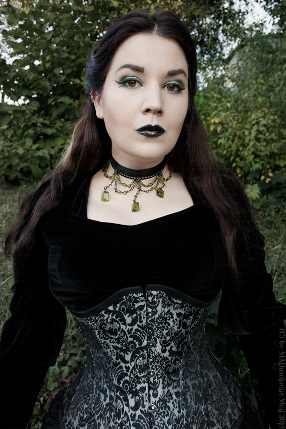 Gothic Princess by MeliOakheart on DeviantArt