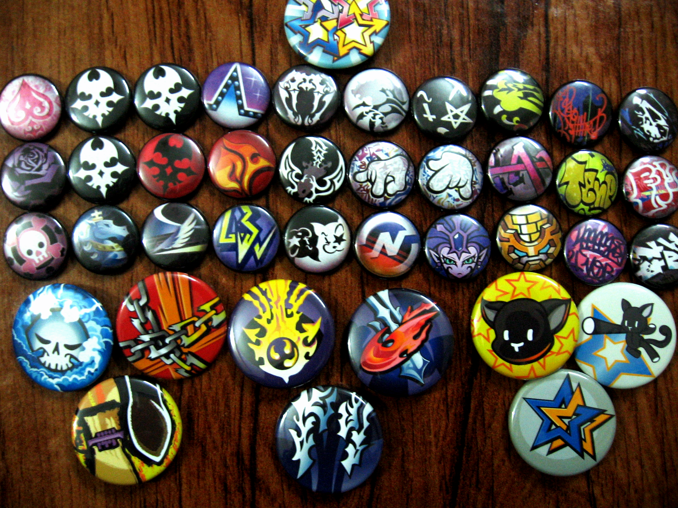 TWEWY Fusion Pins and Psychs