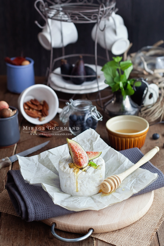 Cheese with honey and figs
