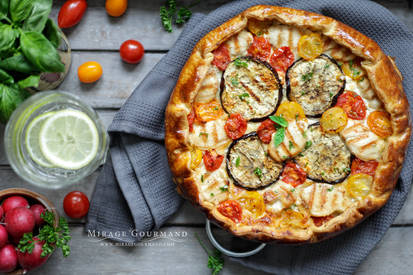 Galette with grilled chicken and vegetables
