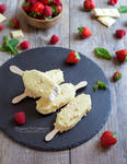 Raspberry cheesecake ice cream by MirageGourmand
