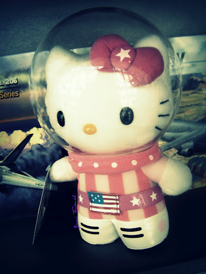 Hello Kitty in Space