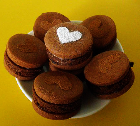 Chocolate Mudcake Cookie Sandwiches