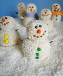 12 Days of Christmas :: 9 Snowman Truffles